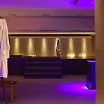 Hotel Moma Wellness & Lavello