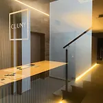 Moma Wellness & 3*