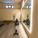 Moma Wellness & 3*