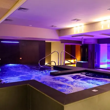 Hotel Moma Wellness & Lavello