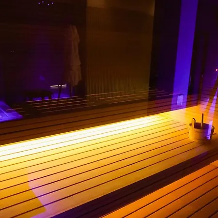 Moma Wellness & 3*
