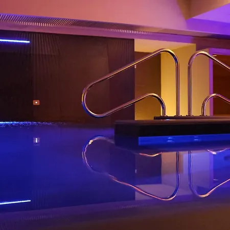 Moma Wellness & فندق Lavello