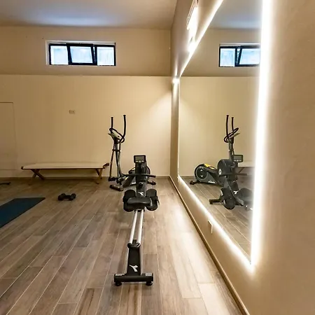 Moma Wellness & 3*