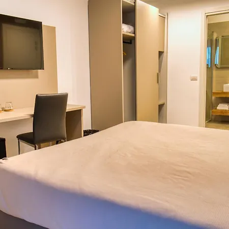 Moma Wellness & 3*