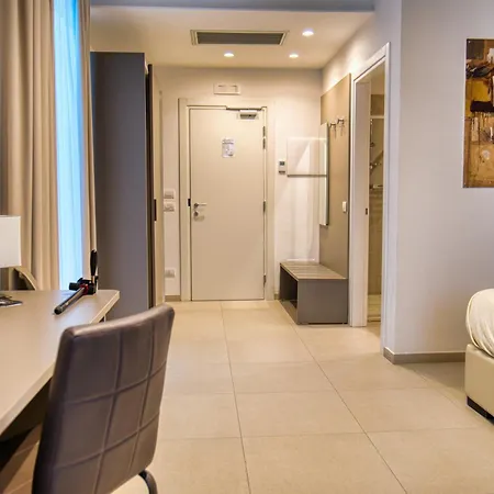 Hotel Moma Wellness & 3*