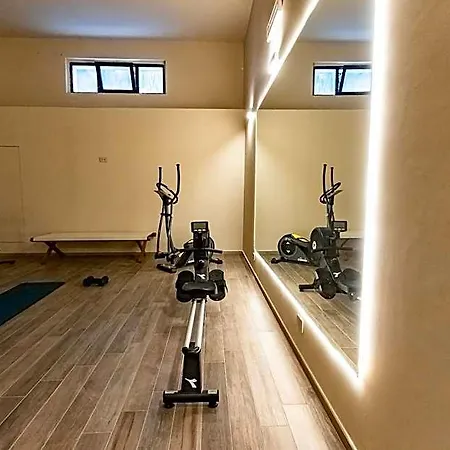 فندق Moma Wellness & 3*