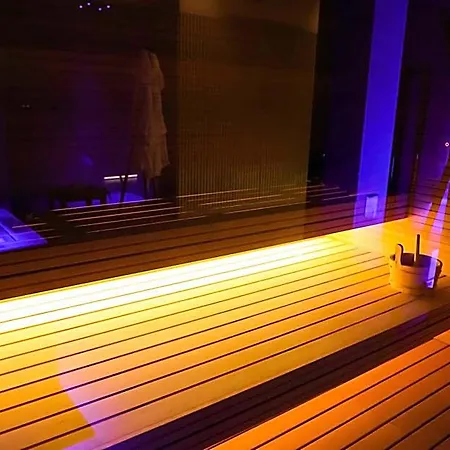Moma Wellness & 3*
