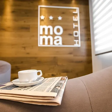 Moma Wellness & فندق 3*