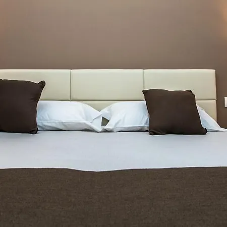 Moma Wellness & 3*