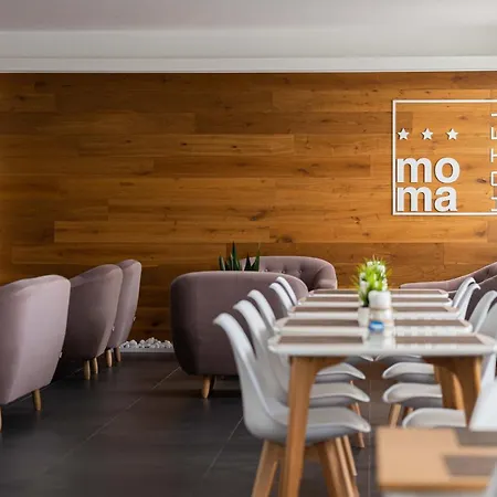 Moma Wellness & فندق 3*