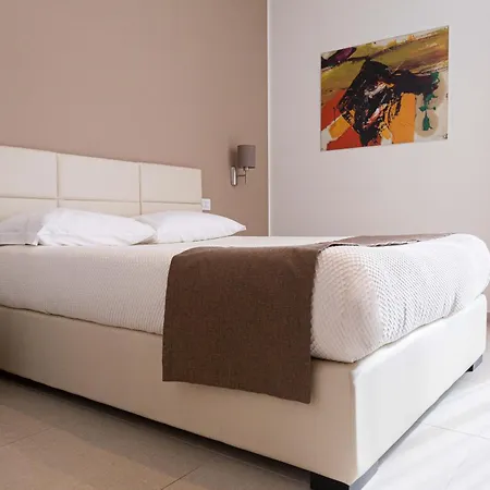 Hotel Moma Wellness & Lavello