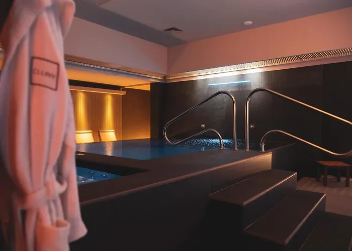 Hotel Moma Wellness & 3*