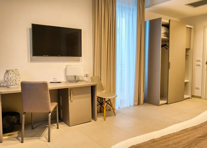 Moma Wellness & Lavello